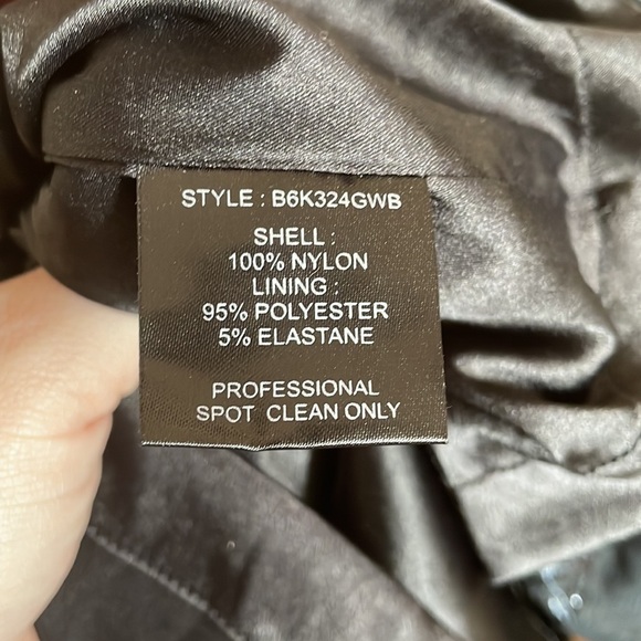 Parker Black Label Black Red Sequin Cap Sleeve V Neck Mini Dress - Picture 4 of 10